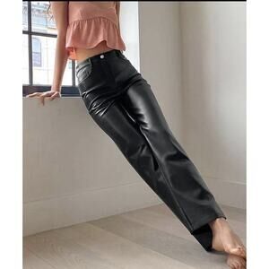 Wilfred Aritzia Black Faux Leather Size 8 Straight Leg Pants High Rise
